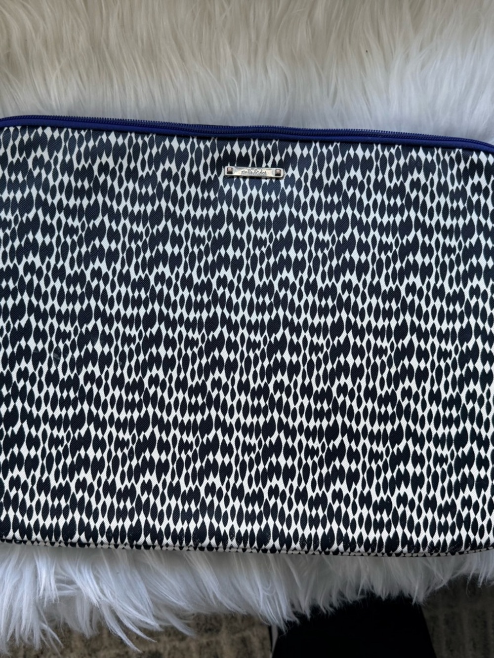 Black and White Patterned Padded Lap top case with Blue Trim